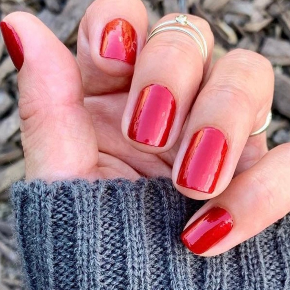 Color Street Red Gloss Press-On Nails in Bad Blood